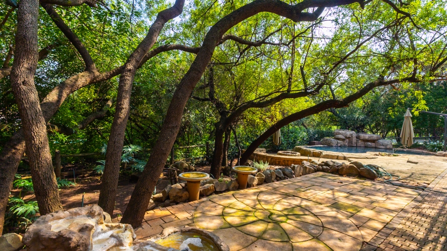 4 Bedroom Property for Sale in The Coves North West